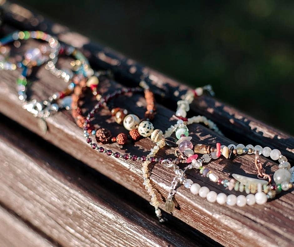 Doğal Taş Bileklik Hangi Kola Takılır