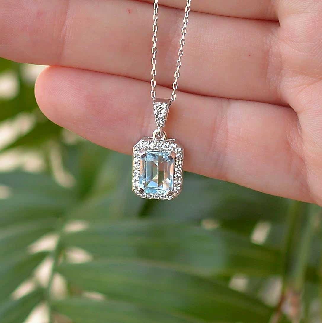 Baget Kesim Mavi Topaz Taşı Gümüş Kolye   Taşlı