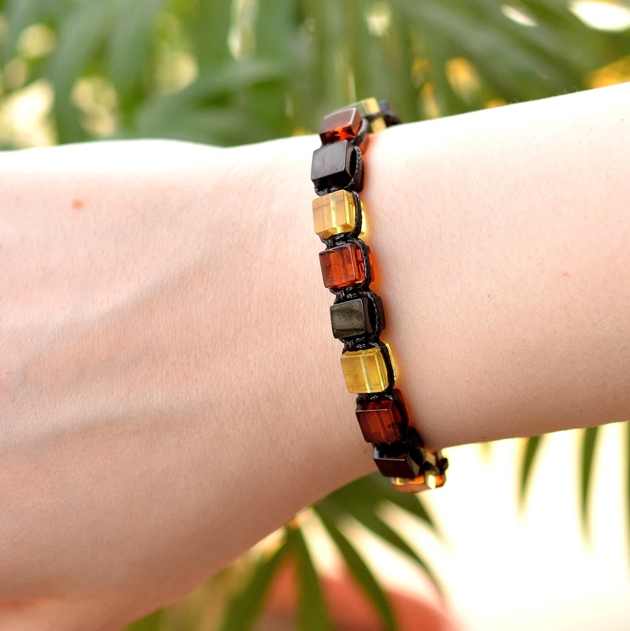 Damla Kehribar Makromeli Bileklik   Küp Şeklinde