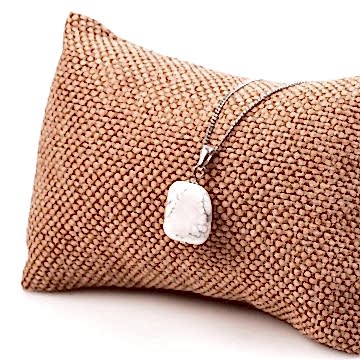 Havlit Taşı Kolye - Küp Şeklinde