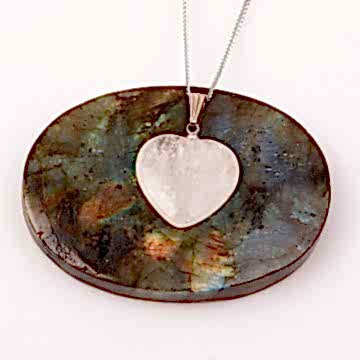 Kristal Kuvars Taşı Kalp Kolye