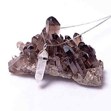 Kristal Kuvars Taşı Kazık Kolye