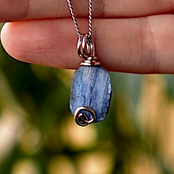 Mavi Kyanit Taşı Kolye