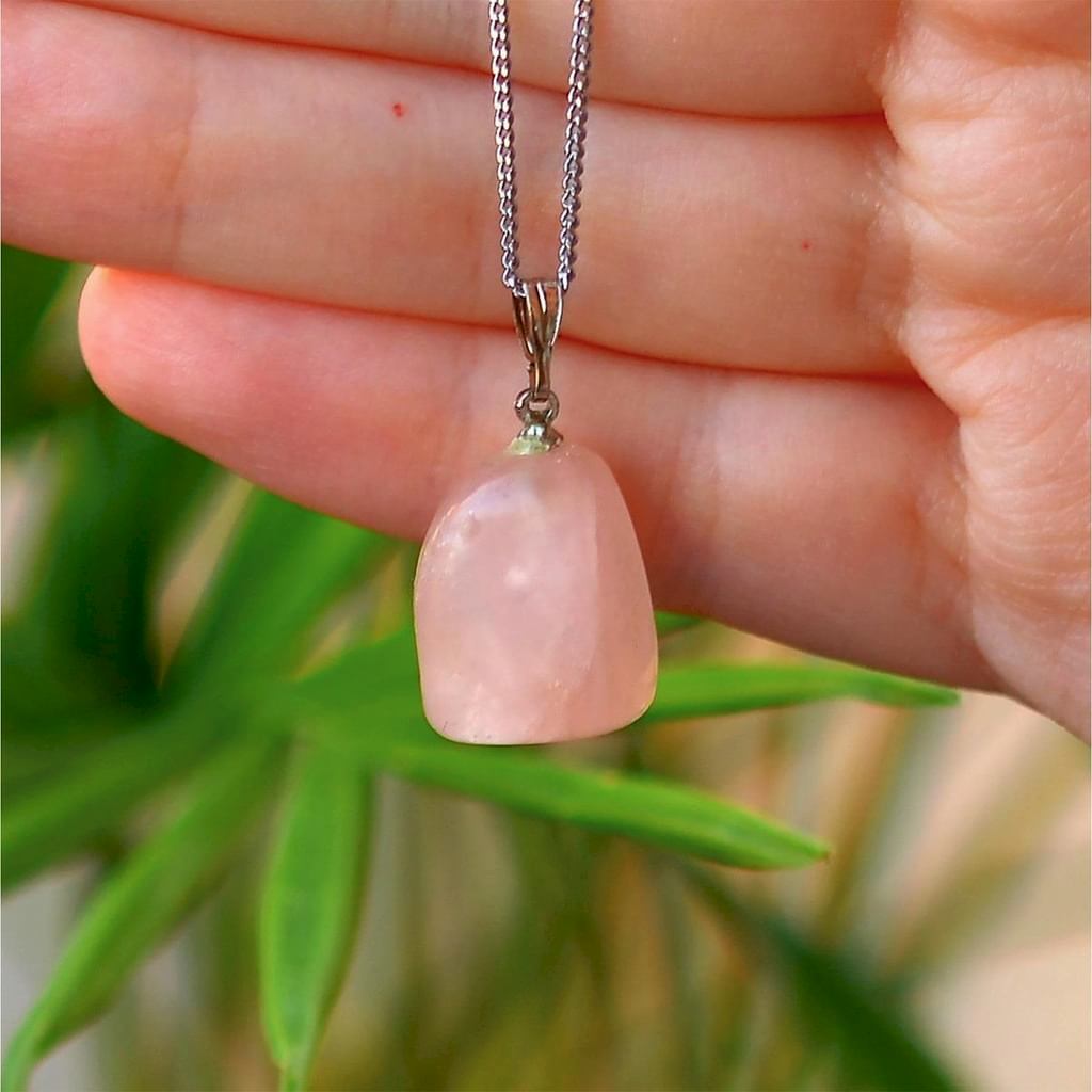 Pembe Kuvars Taşı Şekilsiz Kolye Pembe Kuvars Taşı Şekilsiz Kolye