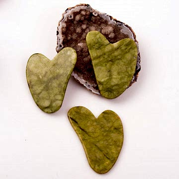 Yeşim Taşı Gua Sha Masaj Aleti (Kalp)